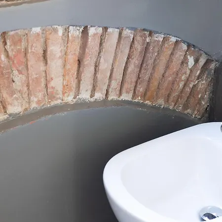 Casanina - The House Of Travelers * 코모