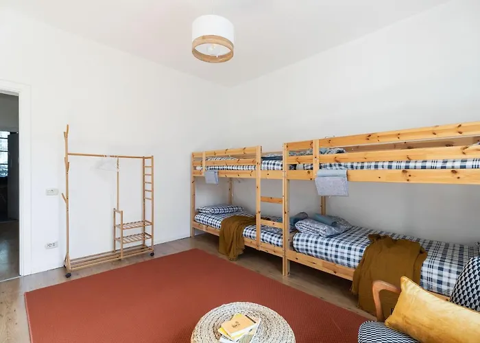 Casanina - The House Of Travelers *