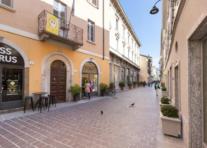 Casanina - The House Of Travelers * Como