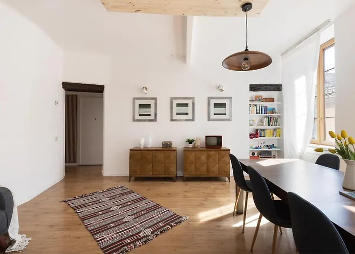 Casanina - The House Of Travelers Daire